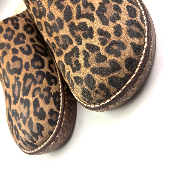 New Lucky Brand Tamala Animal Print Leather Faux Sherpa Clog Mules size 7.5 - Picture 5 of 8
